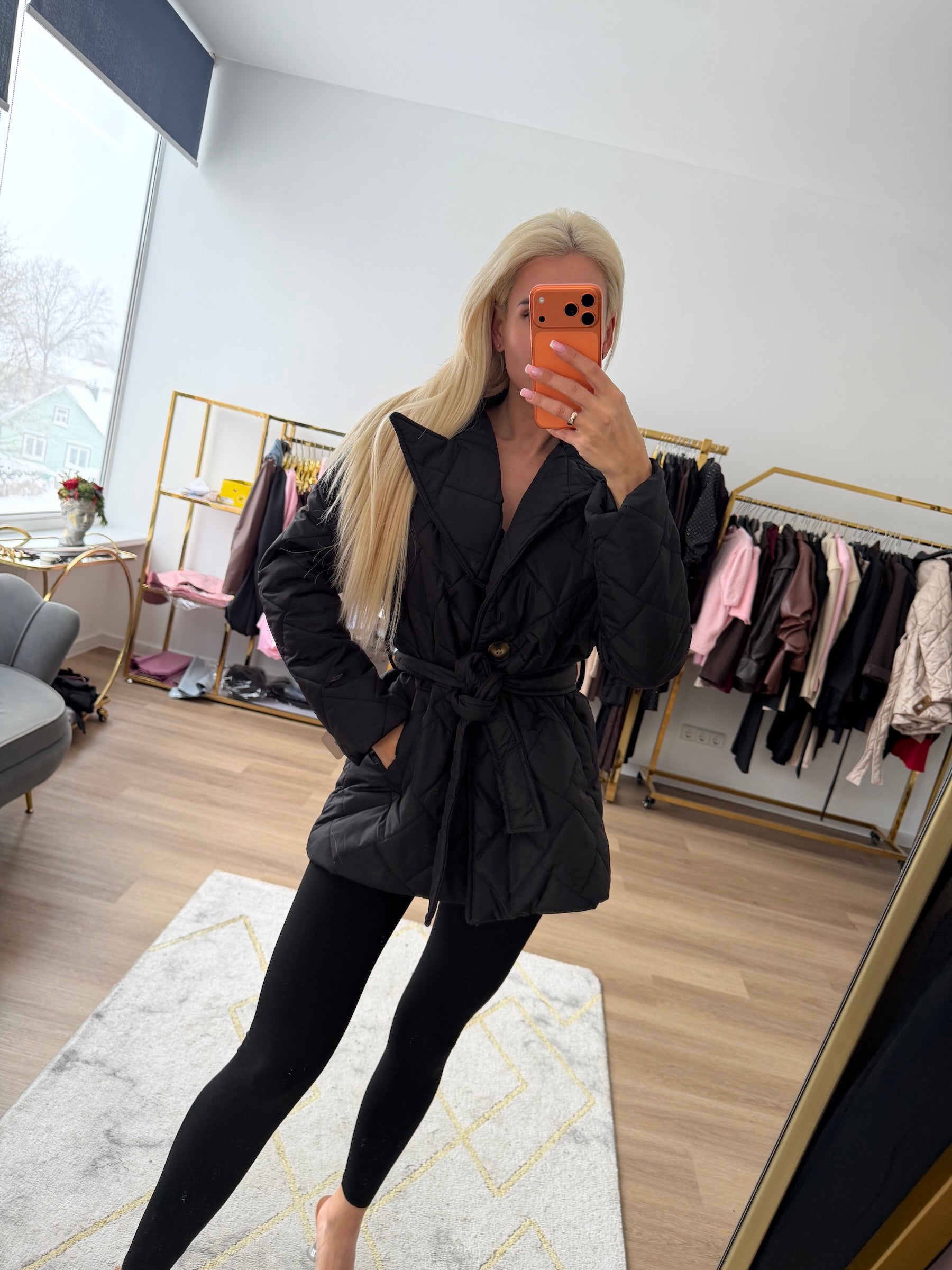 Milana dygsniuota striukė