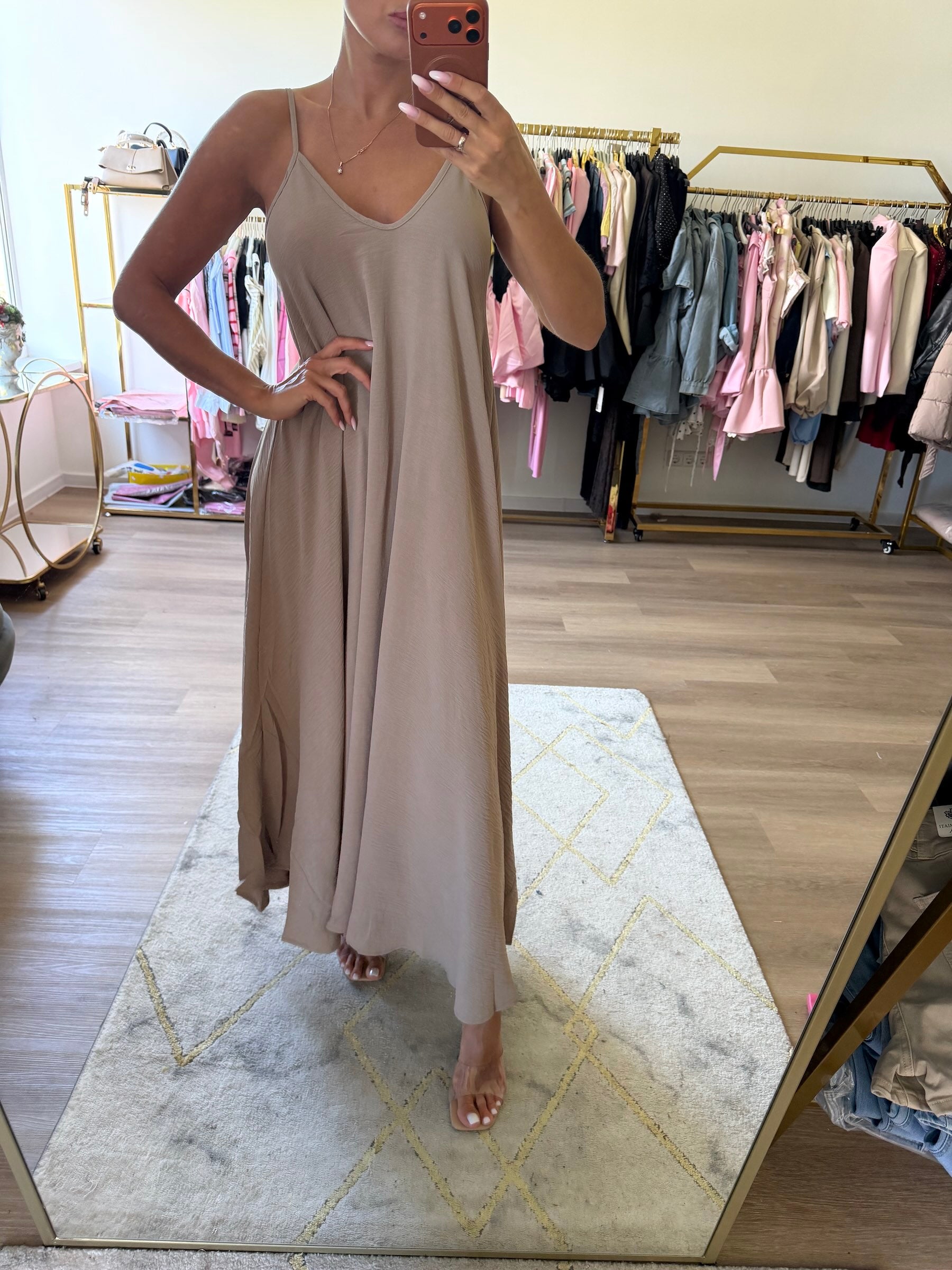 VALERIE laisvo silueto maxi suknelė