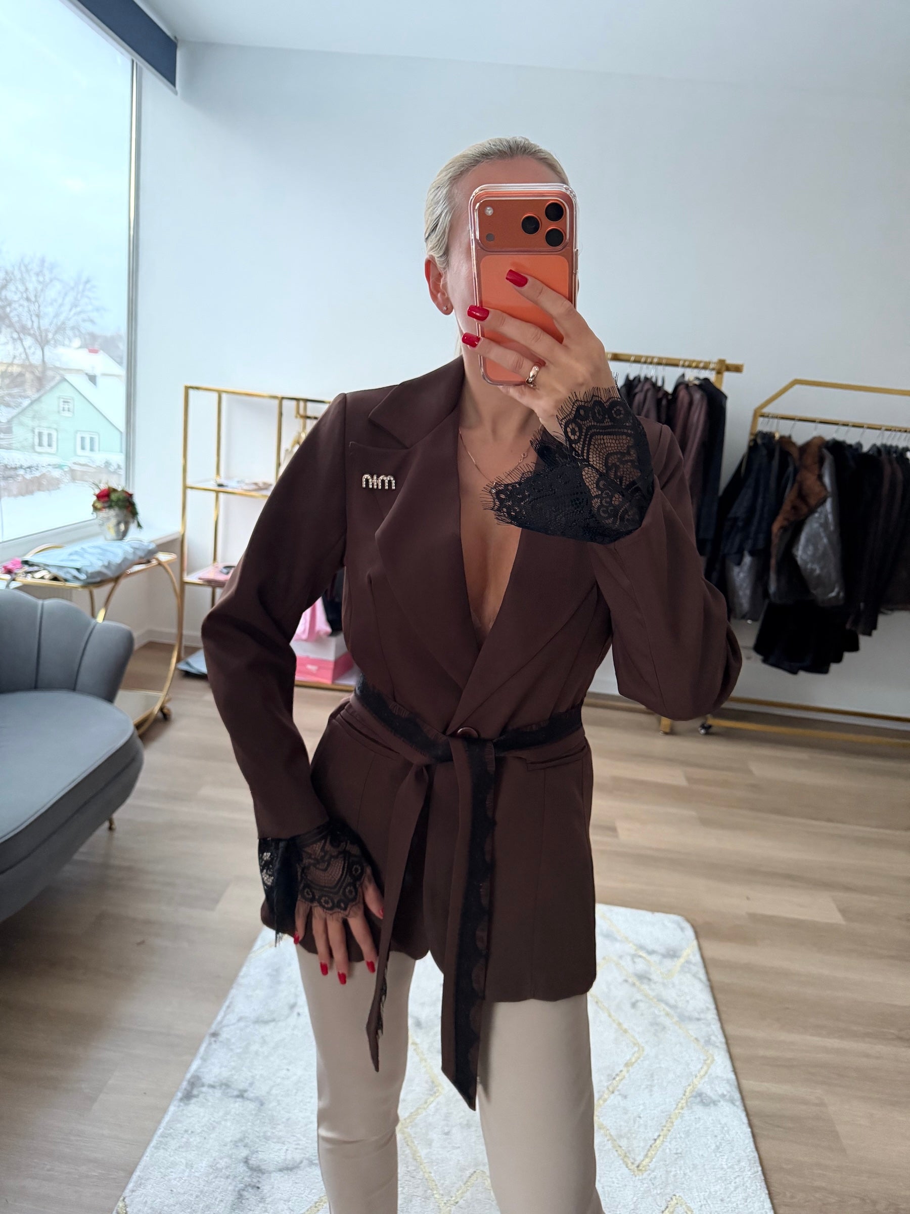 VIVIEN nėriniuotas švarkas